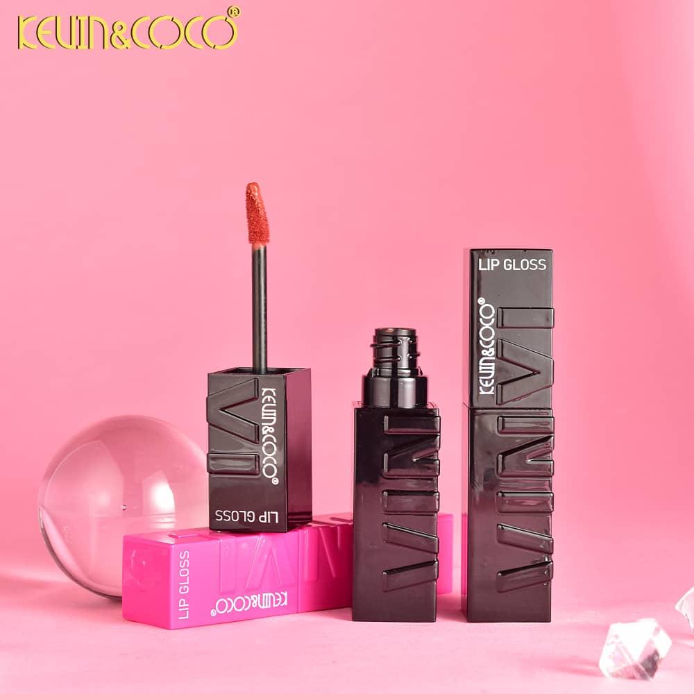 Lips-Unwind & Shine Makeup Kit (KC247592)